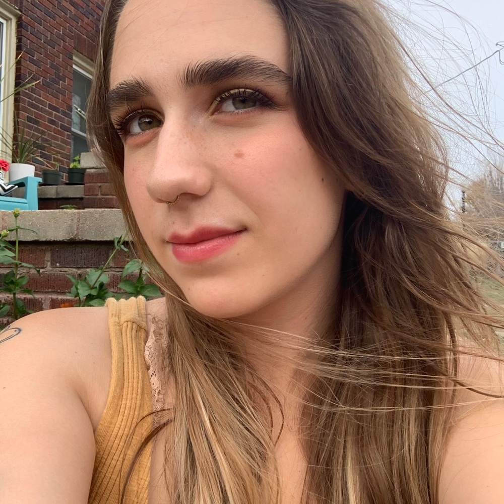 Meet your Posher, Hannah